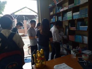 Khách hàng cửa hàng y khoa tây nguyên - chuyên cung cấp sách y và thiết bị y tế
